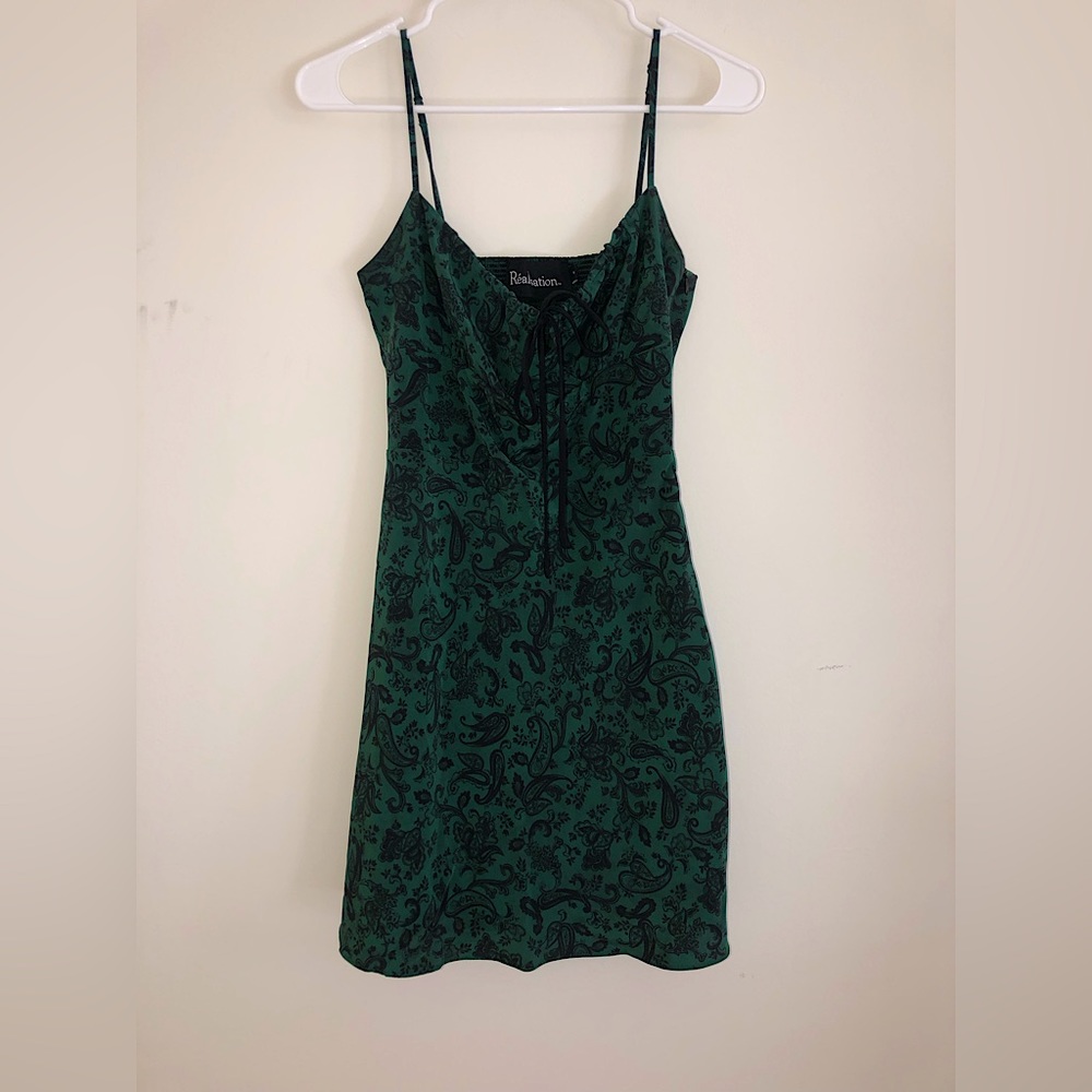 Realisation Par The Inez mini dress in green paisley — size small barely worn